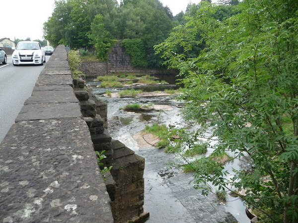 The photo for Usk foot/cycle Bridge at Llanfoist.